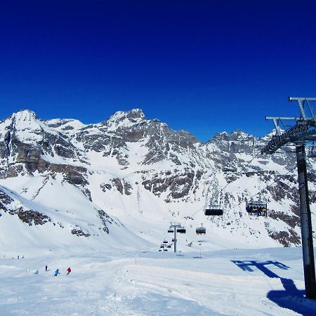 Willa Casa Vacanza In Tipico Chalet Di Montagna Varzo Zewnętrze zdjęcie
