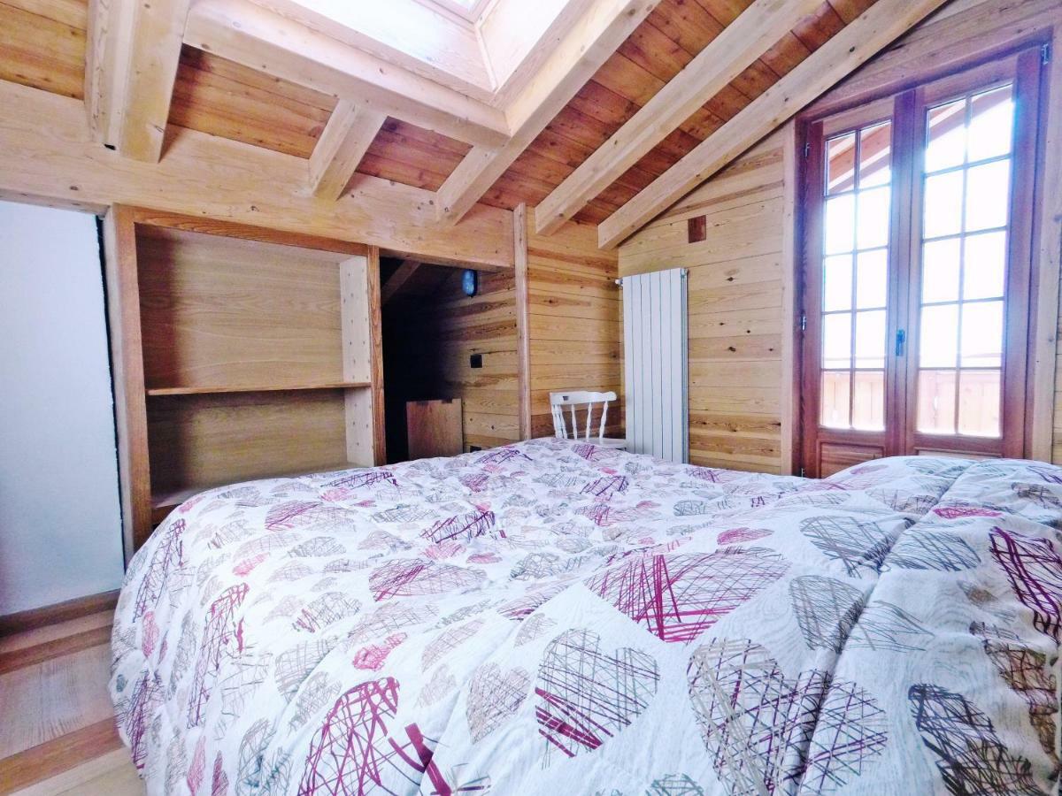 Willa Casa Vacanza In Tipico Chalet Di Montagna Varzo Zewnętrze zdjęcie
