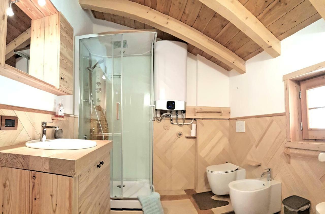 Willa Casa Vacanza In Tipico Chalet Di Montagna Varzo Zewnętrze zdjęcie