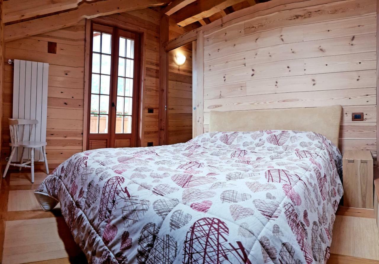 Willa Casa Vacanza In Tipico Chalet Di Montagna Varzo Zewnętrze zdjęcie